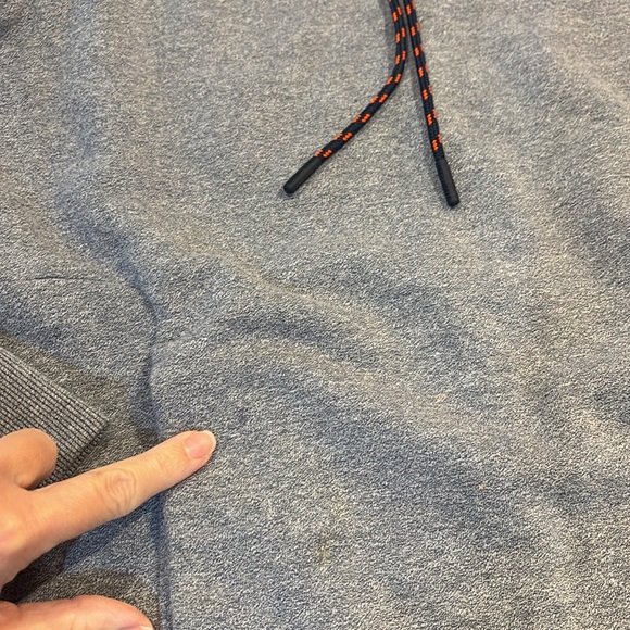 Auburn Under Armour hoodie - Picture 5 of 10